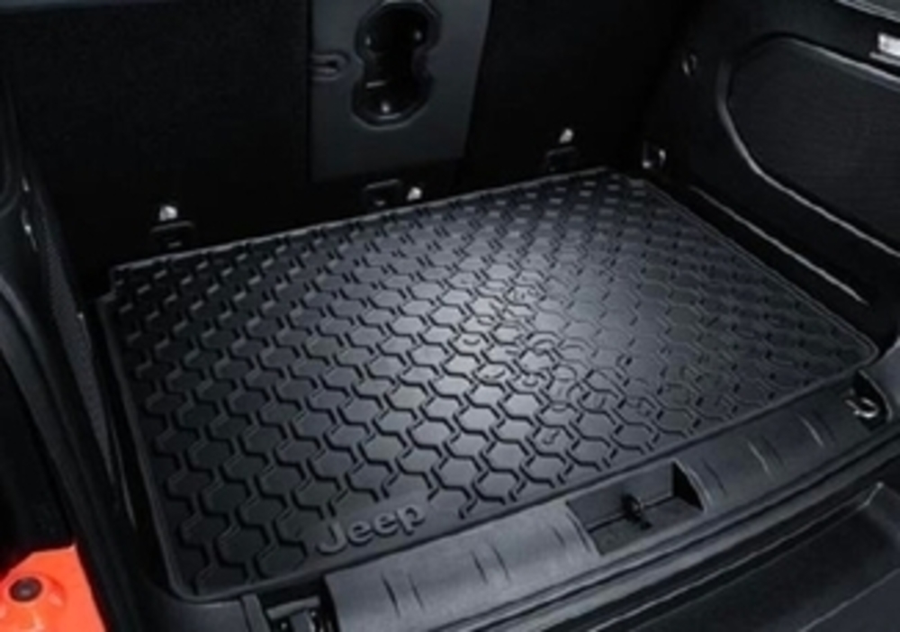 TAPETE DE BORRACHA PARA PORTA MALAS