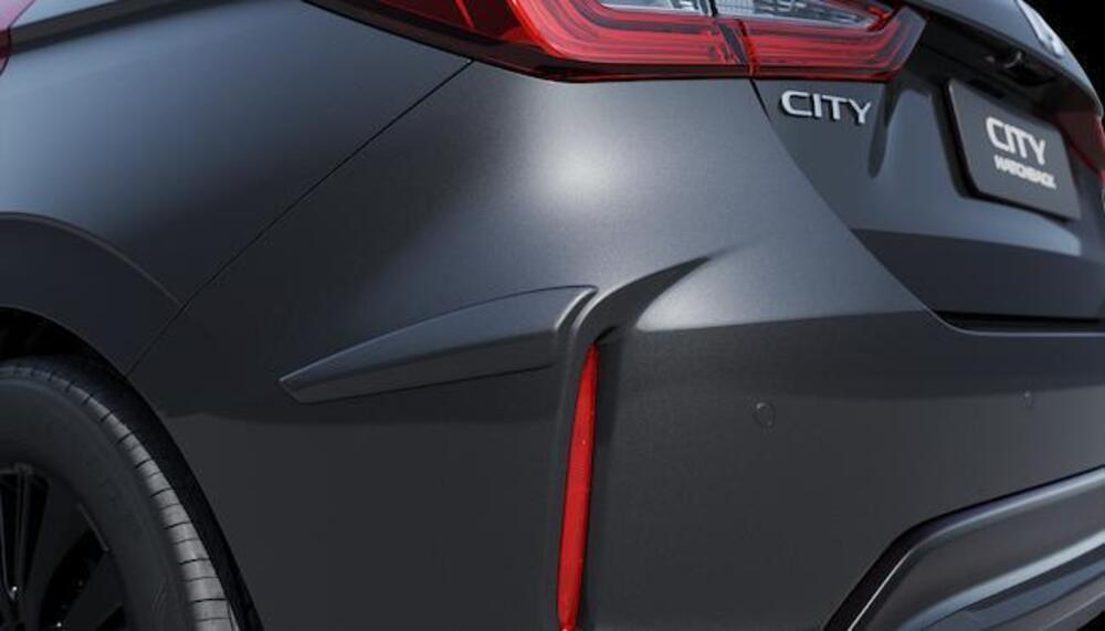 galeria PROTETOR LATERAL DE PARA-CHOQUE TRASEIRO Cinza basalto metálico