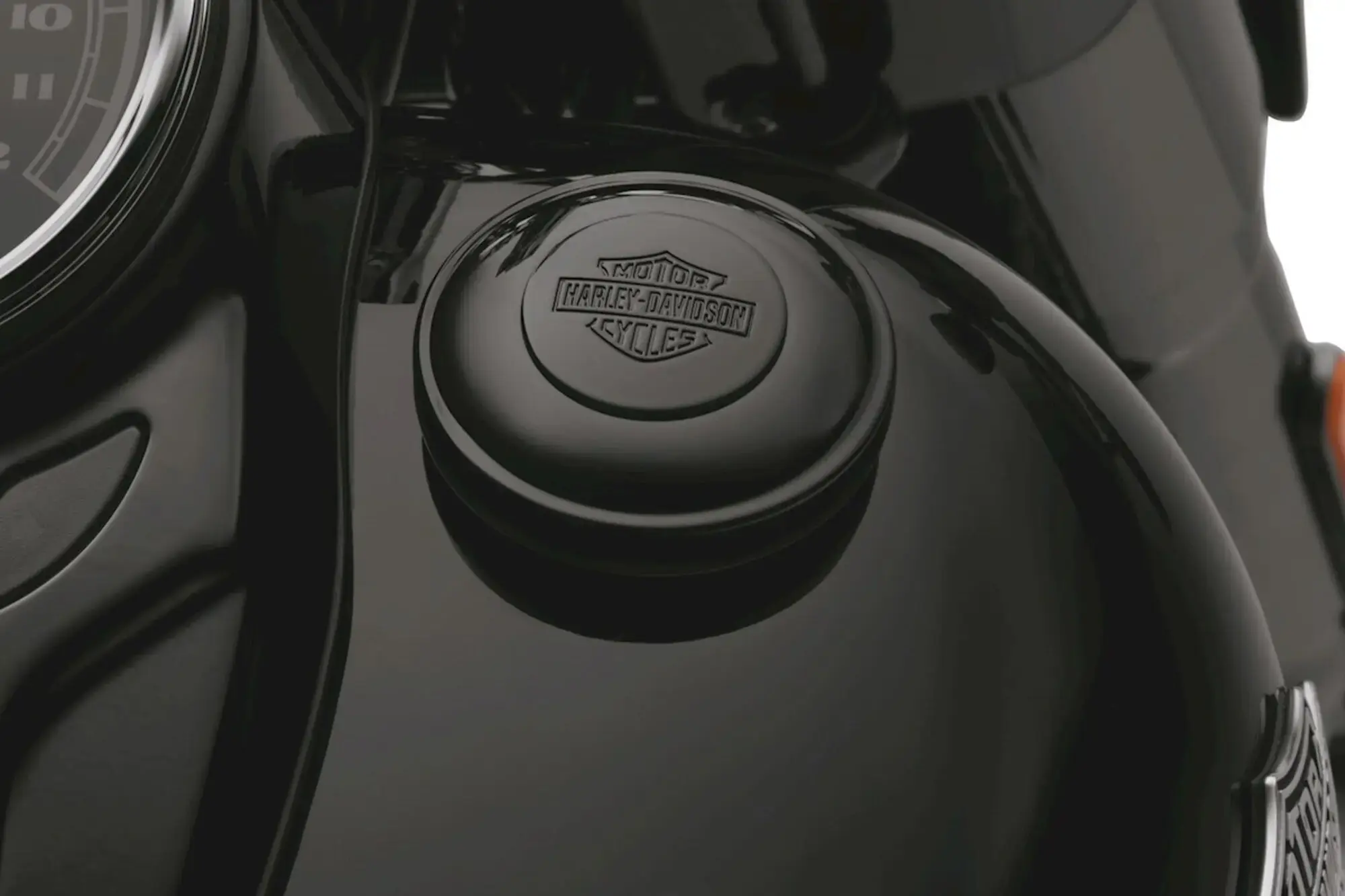 galeria TAMPA DE TANQUE COM CHAVES