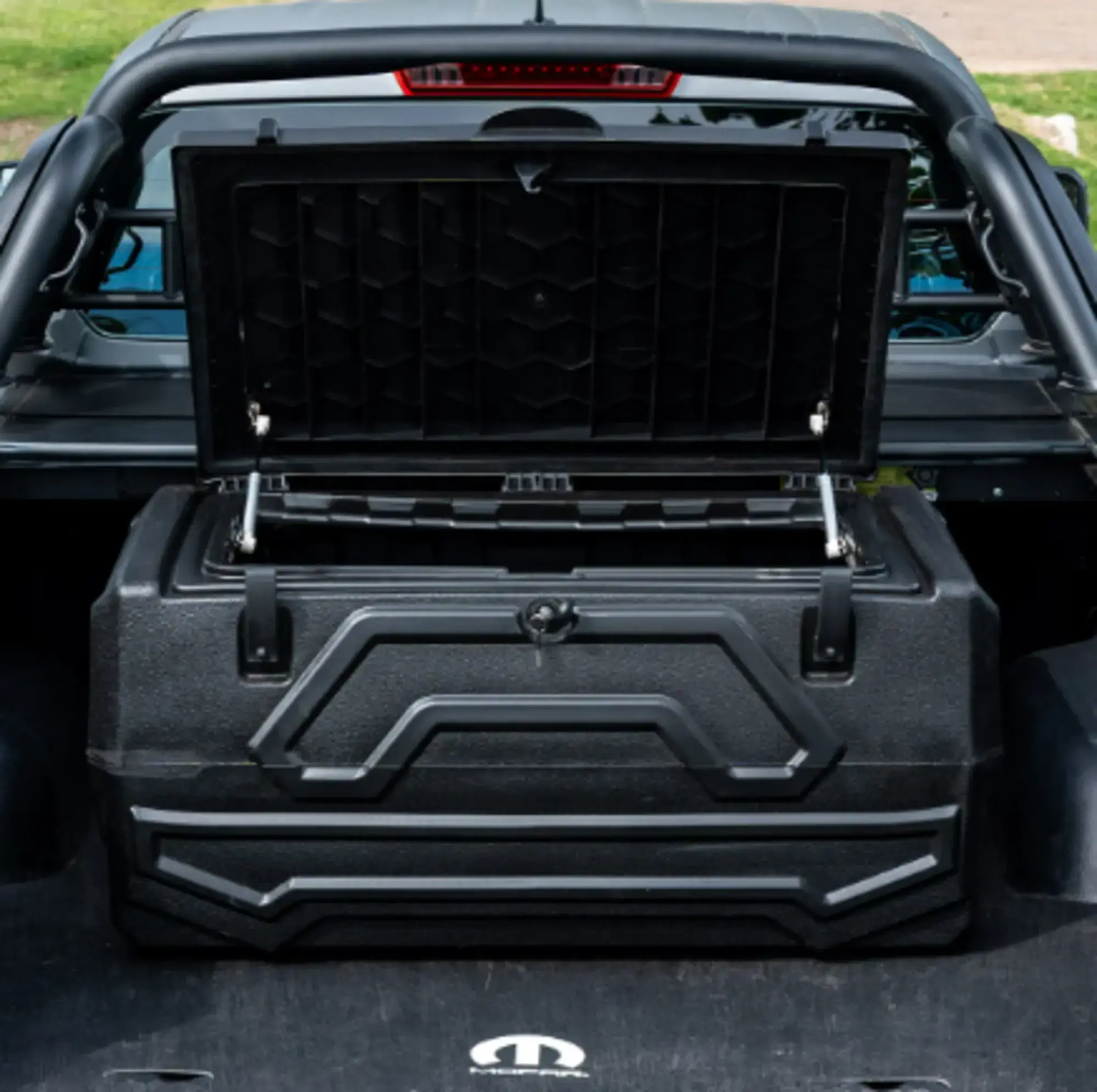 CAIXA BOX FIAT TORO