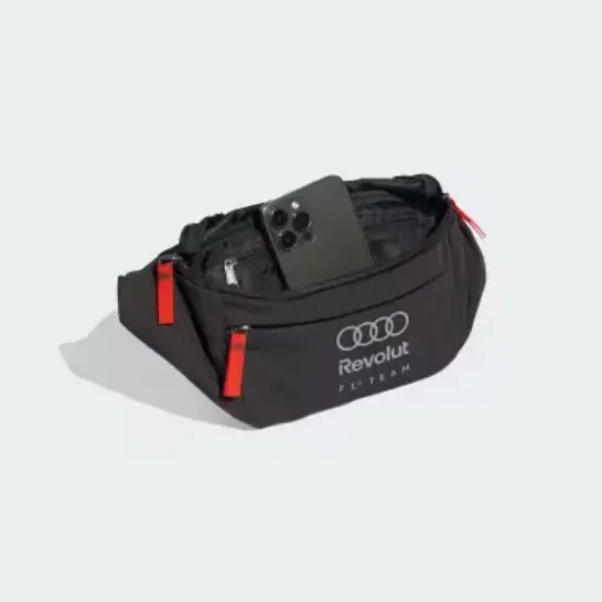 POCHETE DA EQUIPE AUDI REVOLUT F1