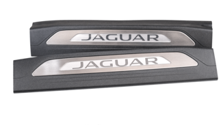 Soleira da porta Iluminada Jaguar (Modelo XE)