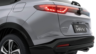 PROTETOR LATERAL DE PARA-CHOQUE TRASEIRO - PRATA PLATINUM METÁLICO