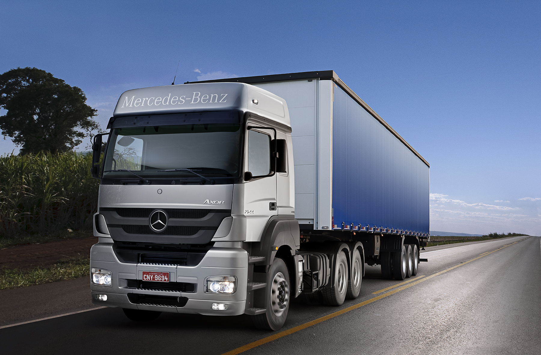 Axor | Caminhão Mercedes-Benz