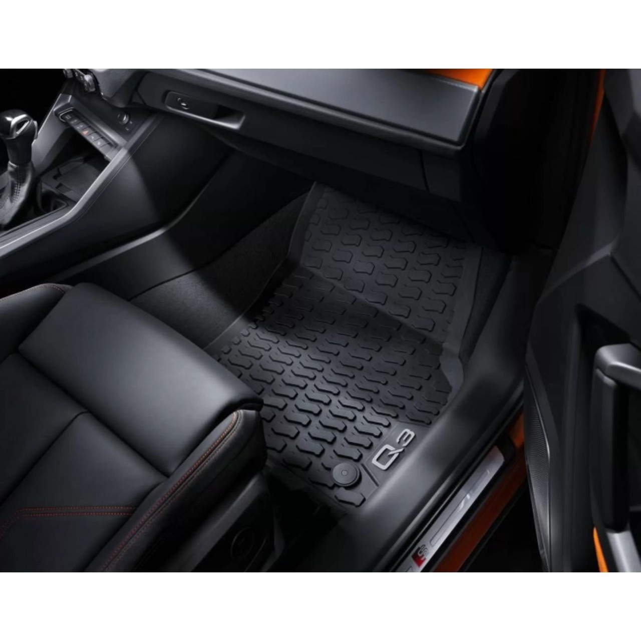 galeria Kit Essencial Audi Q3 (Jg de Tapetes, Jg de Pedaleira, Audi Beam e Cabide)