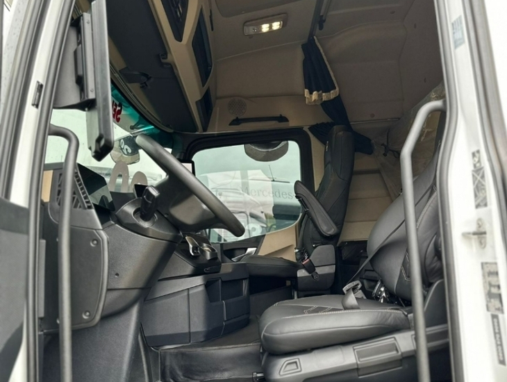 galeria Actros 2553
