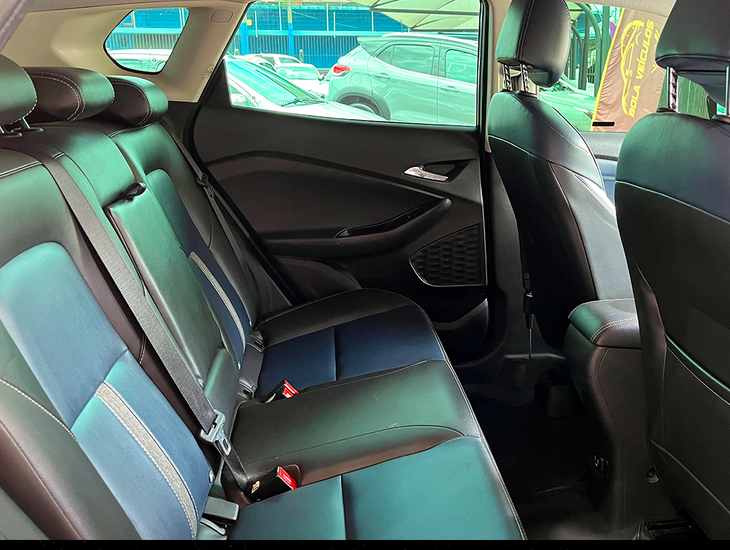 galeria TRACKER PREMIER 1.2 TURBO
