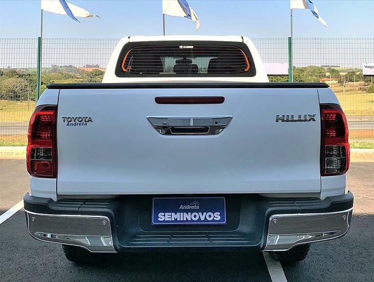galeria HILUX