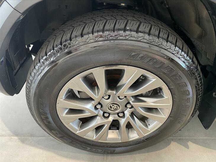 galeria HILUX SW4