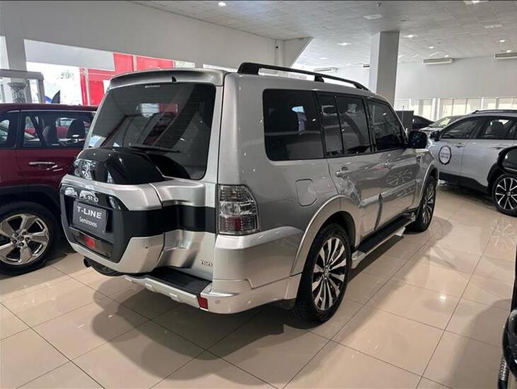 galeria PAJERO FULL