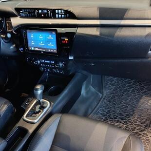 Toyota HILUX 2.8 D-4D TURBO DIESEL CD SRX PLUS 4X4 AUTOMÁTICO