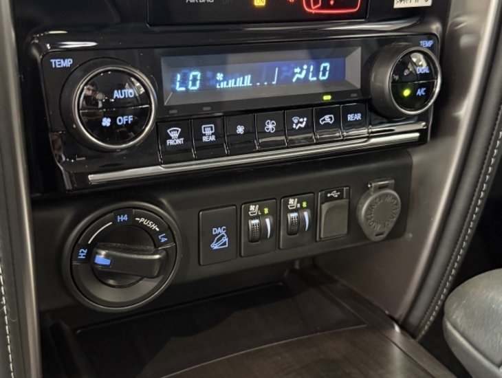 galeria HILUX SW4