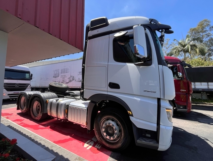 galeria Actros 2548