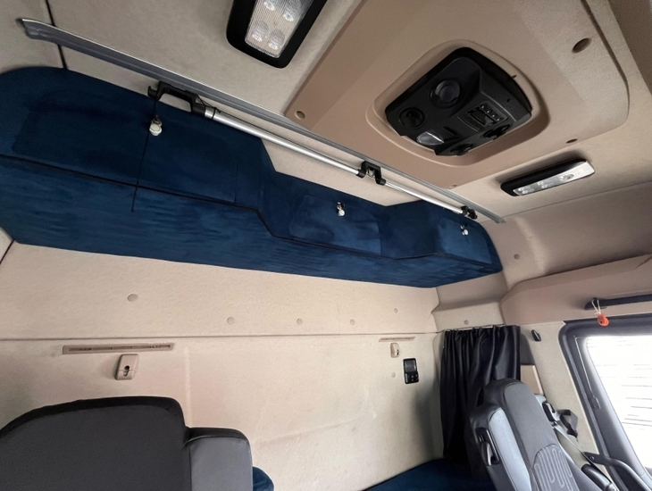galeria Actros 2548