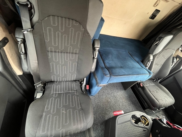 galeria Actros 2548