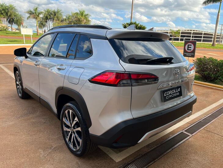 galeria COROLLA CROSS