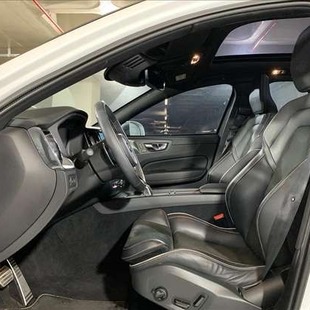 Volvo XC60 2.0 T8 HYBRID R-DESIGN AWD GEARTRONIC