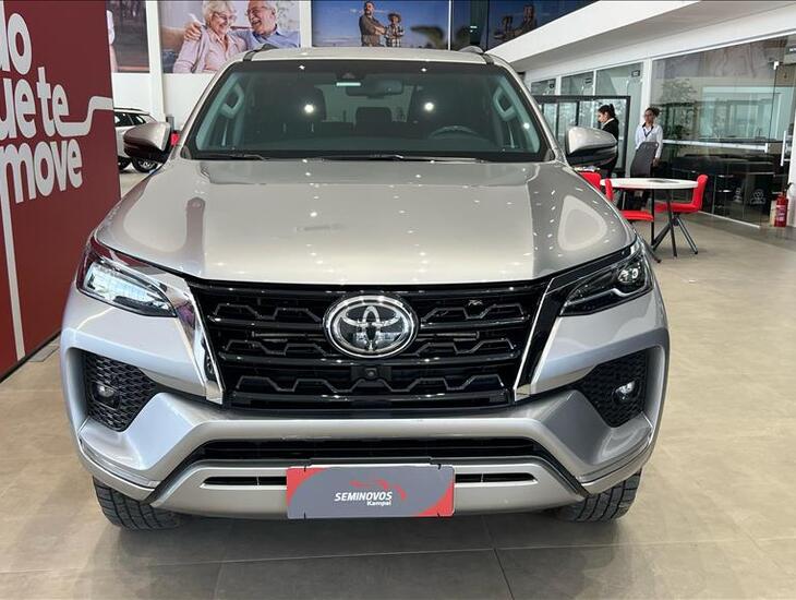 galeria HILUX SW4