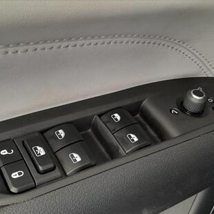 Jeep COMMANDER 1.3 T270 TURBO FLEX OVERLAND AT6