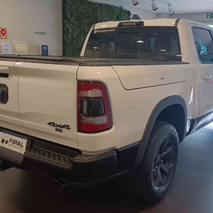 Ram 1500 5.7 V8 GASOLINA REBEL CD 4X4 AUTOMÁTICO