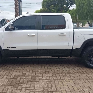 Ram 1500 5.7 V8 GASOLINA REBEL CD 4X4 AUTOMÁTICO