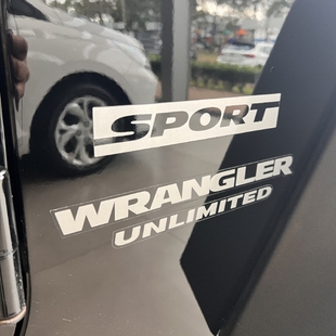 Jeep WRANGLER 3.6 UNLIMITED SPORT 4X4 V6 GASOLINA 4P AUTOMÁTICO