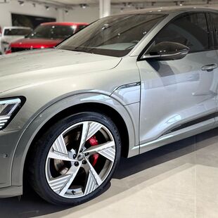 Audi Q8 e-tron Sportback Performance Black