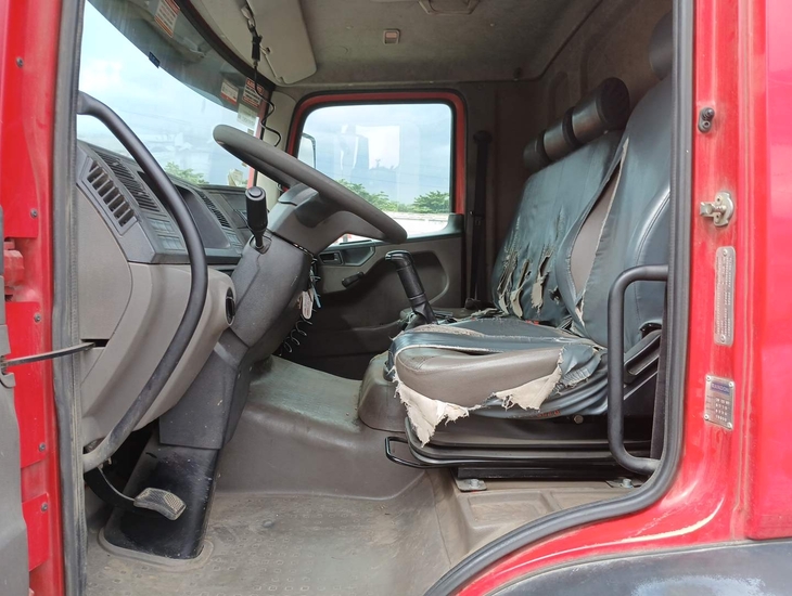 galeria VOLKSWAGEN/15.190 CRM 4X2
