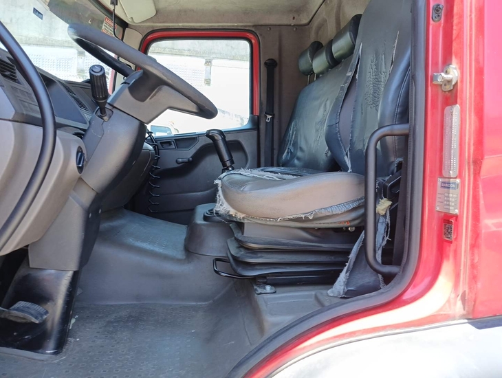 galeria VOLKSWAGEN/15.190 CRM 4X2