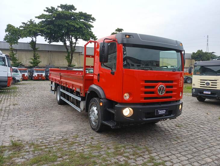galeria VOLKSWAGEN/15.190 CRM 4X2