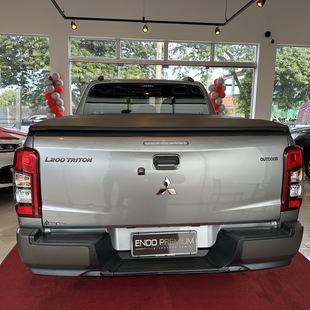 Mitsubishi L200 TRITON SPORT OUTDOOR PLUS 2.4 4x4 Die. Aut OUTDOOR PLUS 