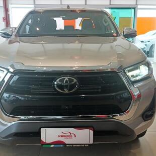 Toyota HILUX 2.8 D-4D TURBO DIESEL CD SRX 4X4 AUTOMÁTICO