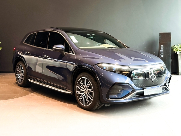 galeria EQS 450+ SUV