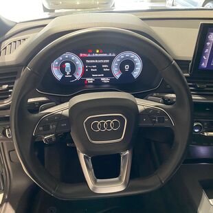 Audi Q5 S-line Black 2.0 TFSI quattro S tronic (Aut)