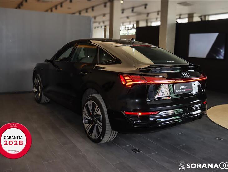 galeria Q8 E-TRON