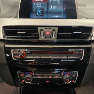 Bmw X1 2.0 sDrive20i X-Line ActiveFlex