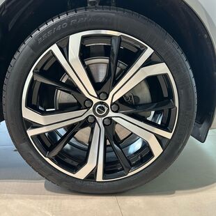 Volvo XC60 Recharge Ultimate Dark 2.0