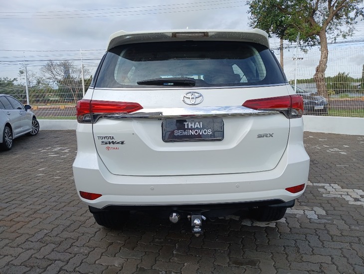 galeria HILUX SW4