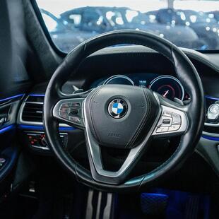 Bmw 750i 750iL M Sport Sedan 4.4 V8 450cv Aut.