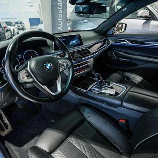 Bmw 750i 750iL M Sport Sedan 4.4 V8 450cv Aut.