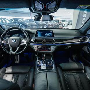 Bmw 750i 750iL M Sport Sedan 4.4 V8 450cv Aut.