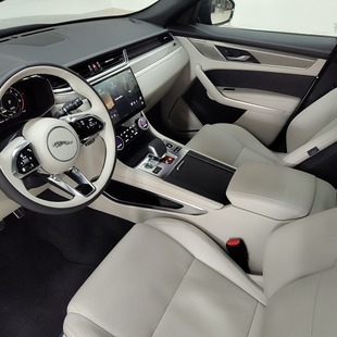 Jaguar F-Pace 2.0 R-Dynamic SE 404cv (Híbrido)
