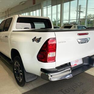 Toyota HILUX 2.8 D-4D TURBO DIESEL CD SRV 4X4 AUTOMÁTICO