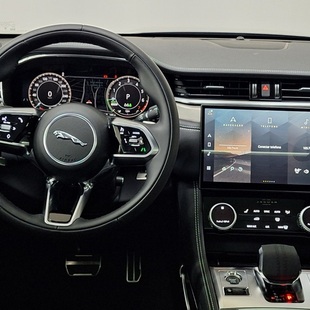 Jaguar F-Pace 2.0 R-Dynamic SE 404cv (Híbrido)