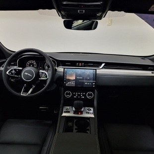 Jaguar F-Pace 2.0 R-Dynamic SE 404cv (Híbrido)