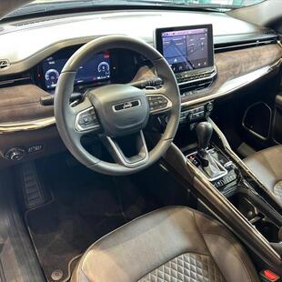 Jeep COMMANDER 2.0 TD380 TURBO DIESEL OVERLAND AT9