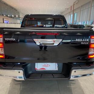 Toyota HILUX 2.8 D-4D TURBO DIESEL CD SRX 4X4 AUTOMÁTICO