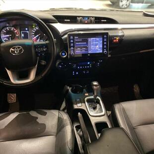 Toyota HILUX 2.8 D-4D TURBO DIESEL CD SRX 4X4 AUTOMÁTICO