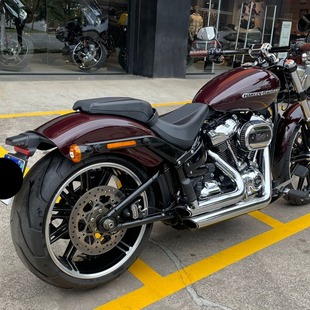 Harley Davidson Softail BREAKOUT FXBRS
