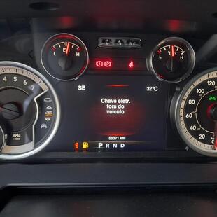 Ram CLASSIC 5.7 V8 GASOLINA LARAMIE CD 4X4 AUTOMÁTICO